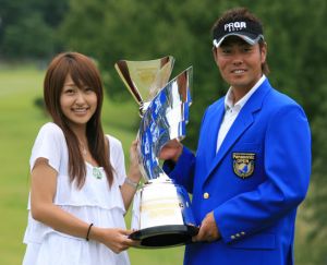 谷原秀人(Hideto Tanihara)与妻子