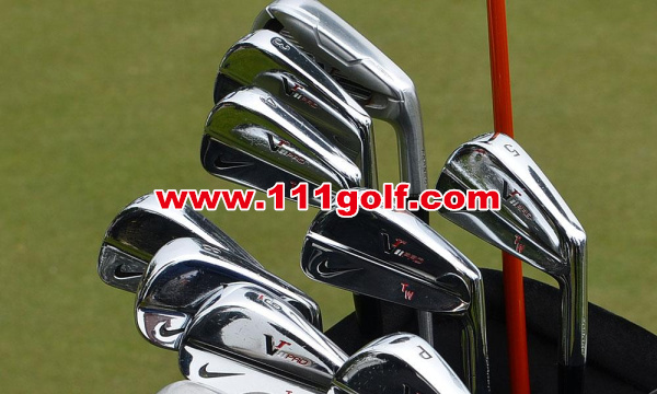 老虎伍兹使用铁杆