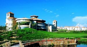 雪莲山高尔夫球场