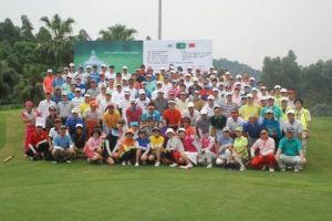 第11 回韩民族大会高尔夫球比赛大合照